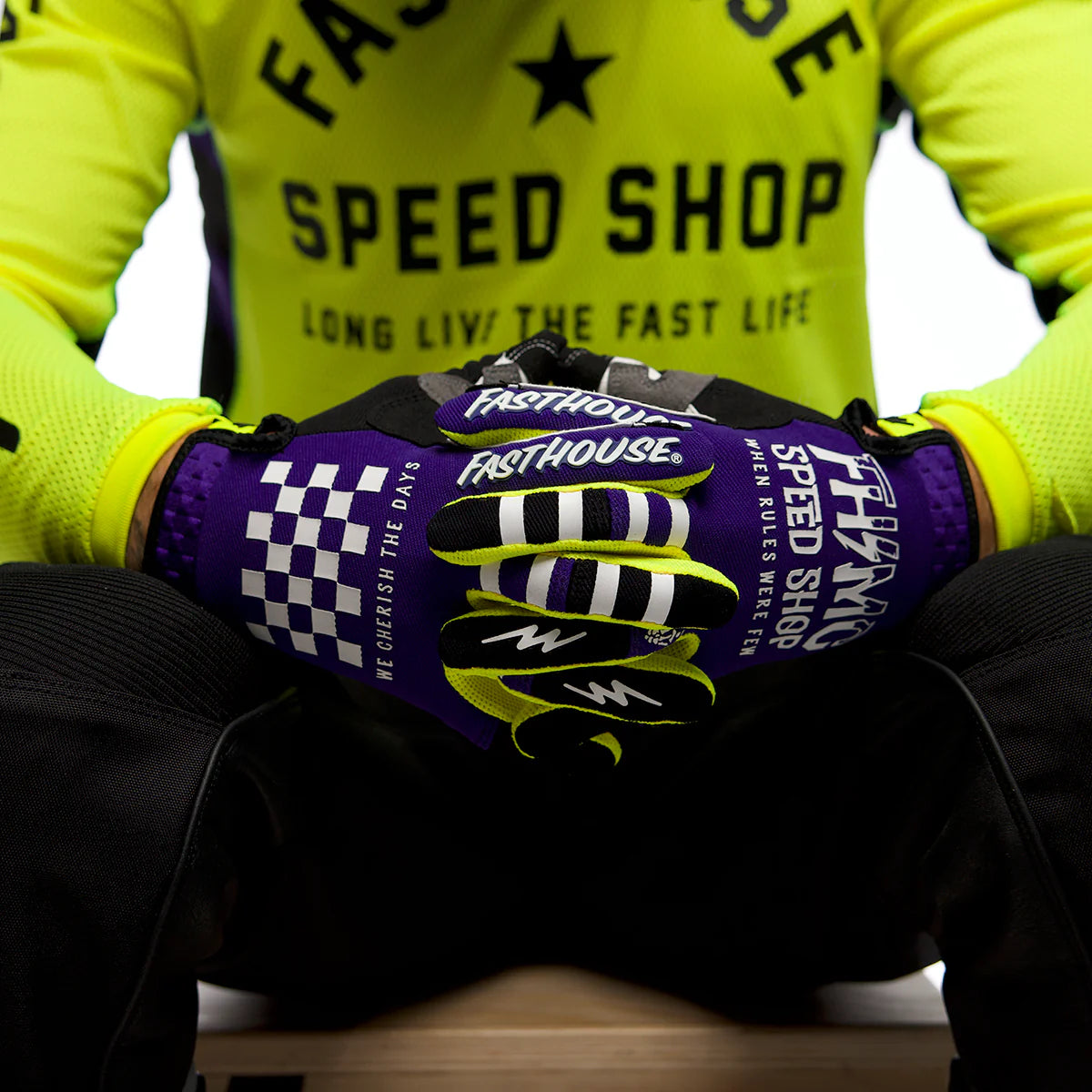 Speed Style Brute Glove, Morado Negro